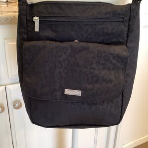 Baggallini Black Pocket Town Nylon Crossbody Bag Cheetah